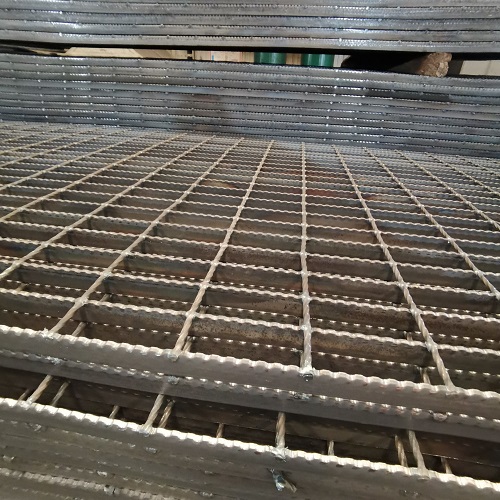 工程齒形平臺鋼格柵鋼格板實(shí)用選購指南