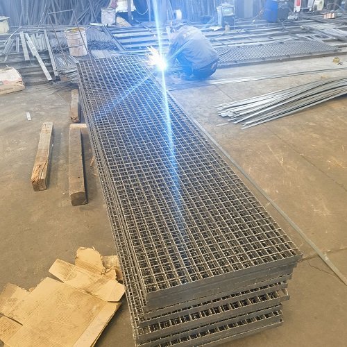 鋼格板采購避坑指南：這5個參數不懂，小心被坑！