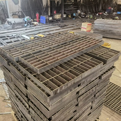 鋼格柵不止工業(yè)風(fēng)它和現(xiàn)代建筑太配了