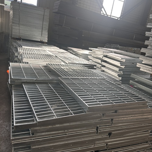 鋼格板選型別只看價(jià)格，這4個(gè)硬指標(biāo)才關(guān)鍵